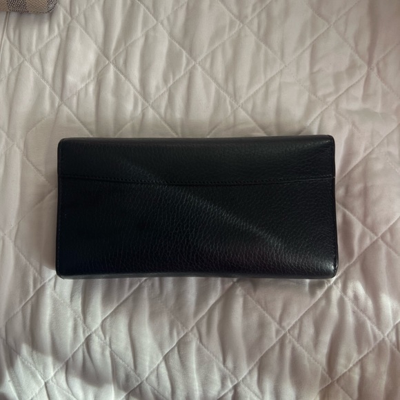 Louis Vuitton Capucined Wallet - Picture 4 of 10